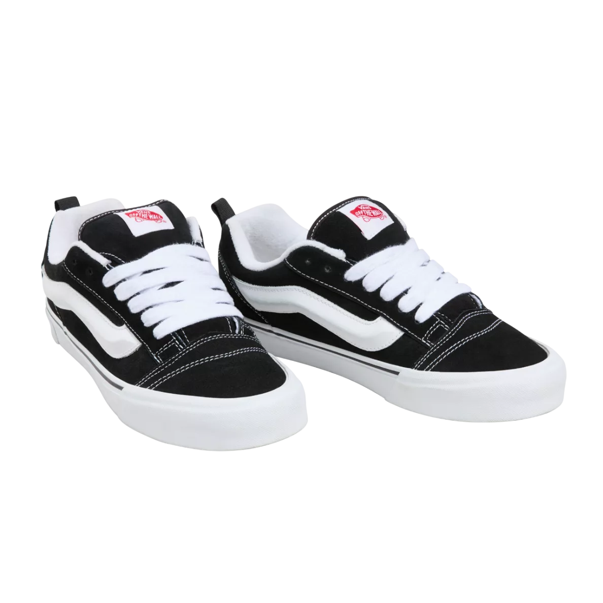 Baskets Basses And White Vans Old Skool Noir Basse Vans Knu Skool